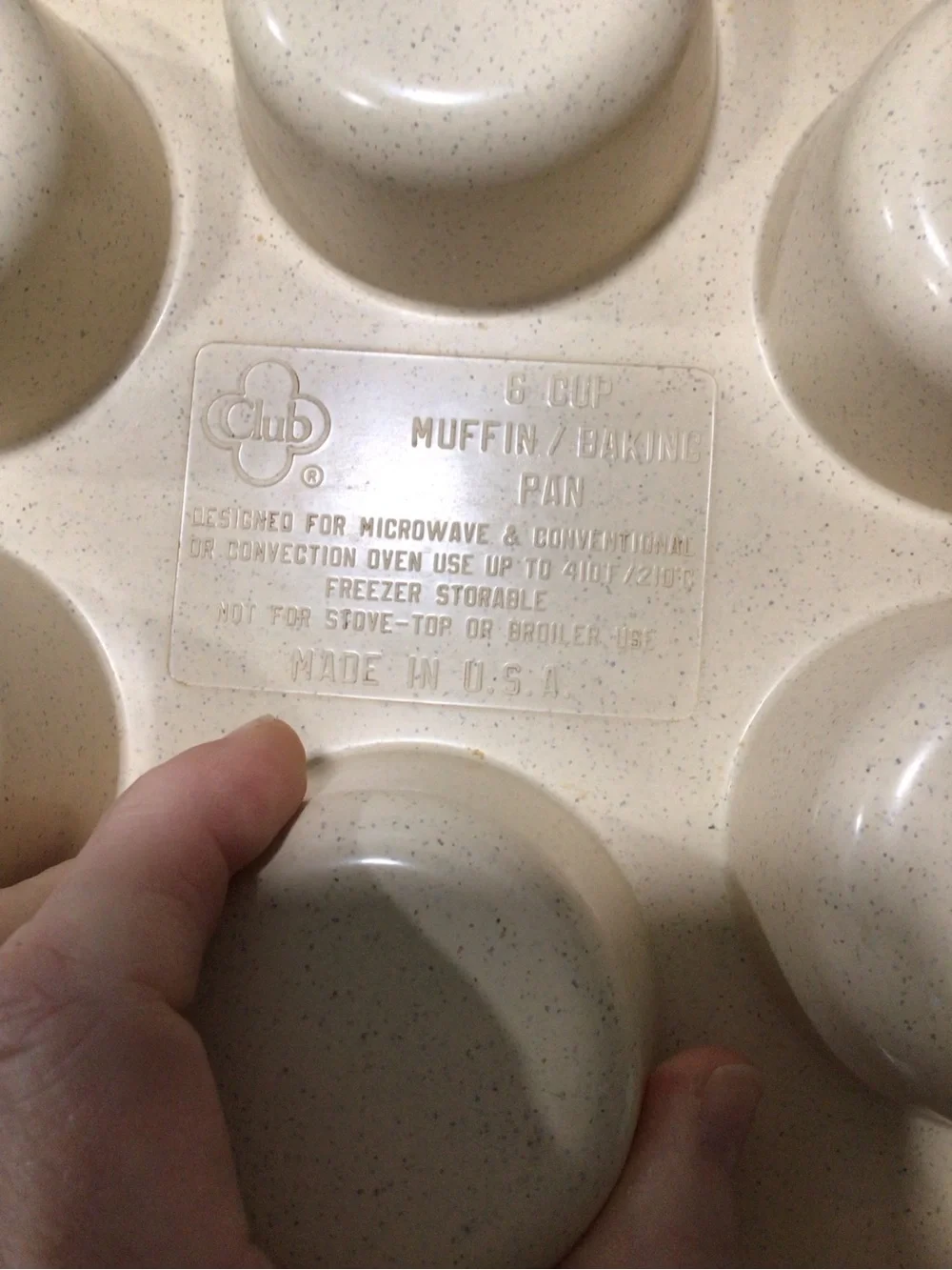 Vintage 1980s Club 6 Cup Muffin Pan Microwave Oven Safe USA Bakeware